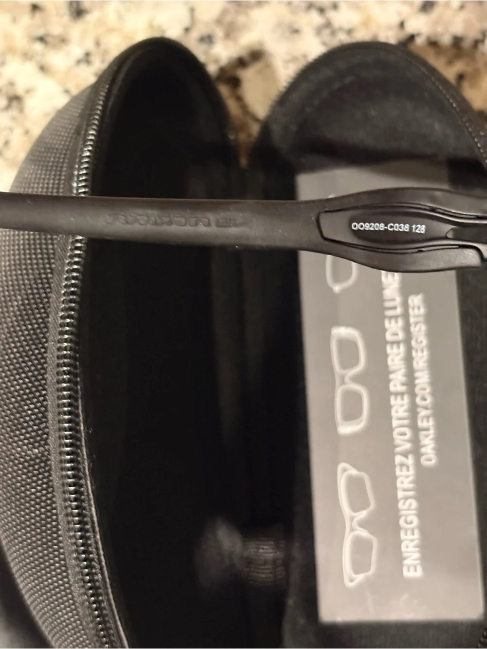 Oakley Radar Ev Prizm polarized lens black frame